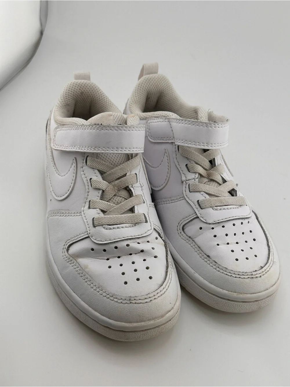 Nike Kids White and Light Gray Low-Top Sneakers with Hook-and-Loop Strap